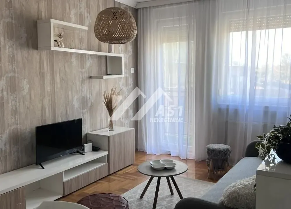 Izdavanje, dvosoban stan, 62m², Sajam, Novi Sad Sve Podlokacije