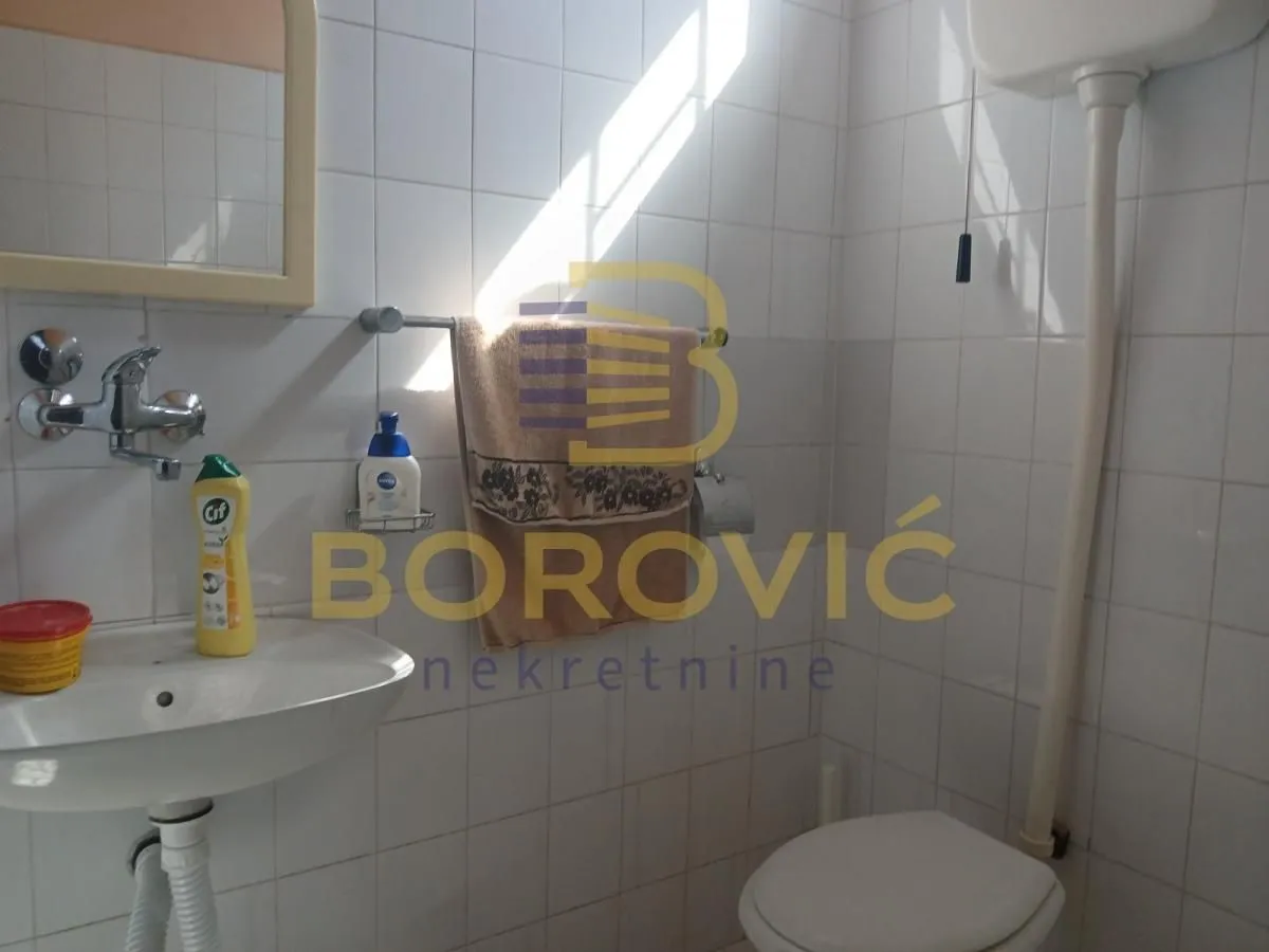 Rent, house, 95m², Borča 1, Borča Sve Podlokacije