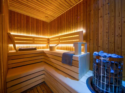 Rent, house, 749m², Crvena Glavica, Budva - image 19