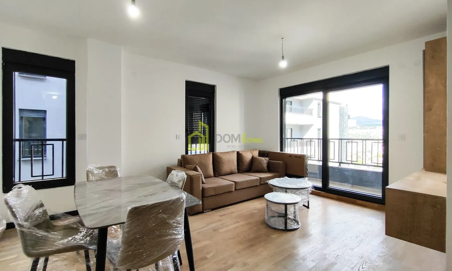 Izdavanje, dvosoban stan, 71m², Gorica C, Podgorica
