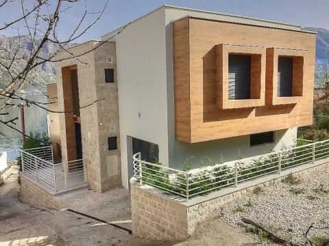 Sale, house, 371m², Stoliv, Kotor - image 4