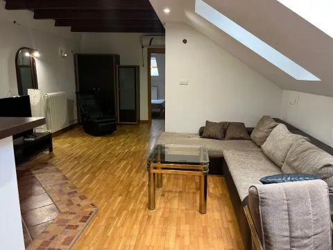 Izdavanje, trosoban stan, 68m², Šumice, Beograd - image 2