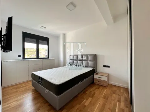 Izdavanje, trosoban stan, 130m², Blok 9, Podgorica - image 9