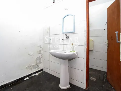 Izdavanje, poslovni prostor, 140m², Zabjelo, Podgorica - image 10