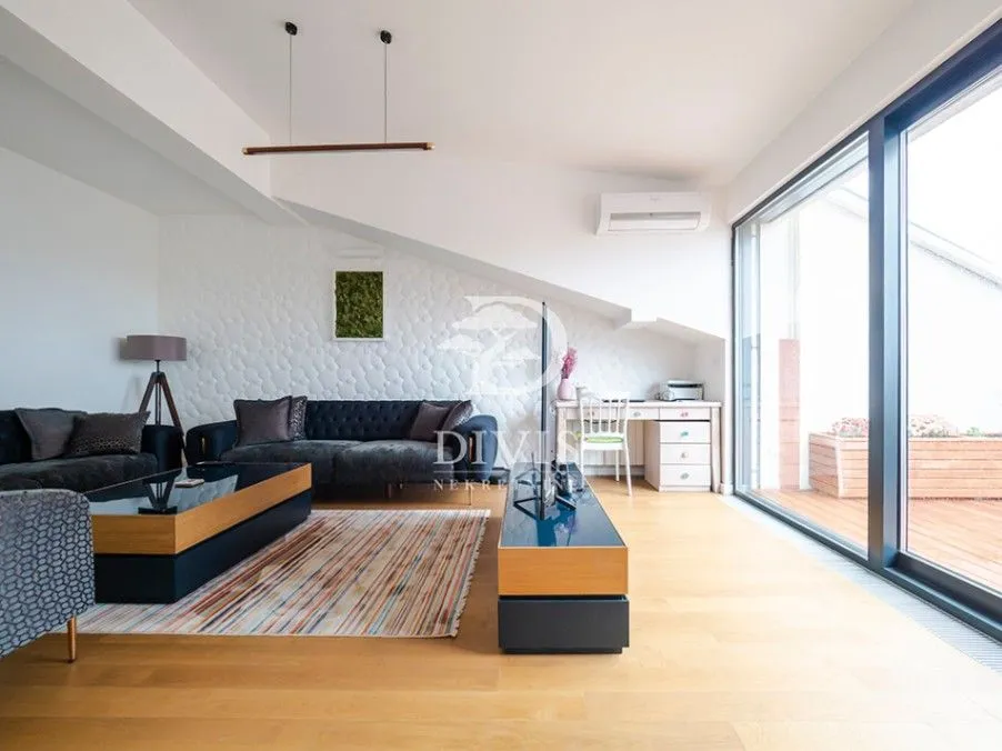 Prodaja, trosoban stan, 99m², Zemun Gornji Grad, Zemun Sve Podlokacije