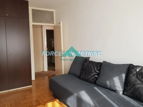 Sale, three bedroom apartment, 85m², Kalenić Pijaca, Vračar Sve Podlokacije - image 8