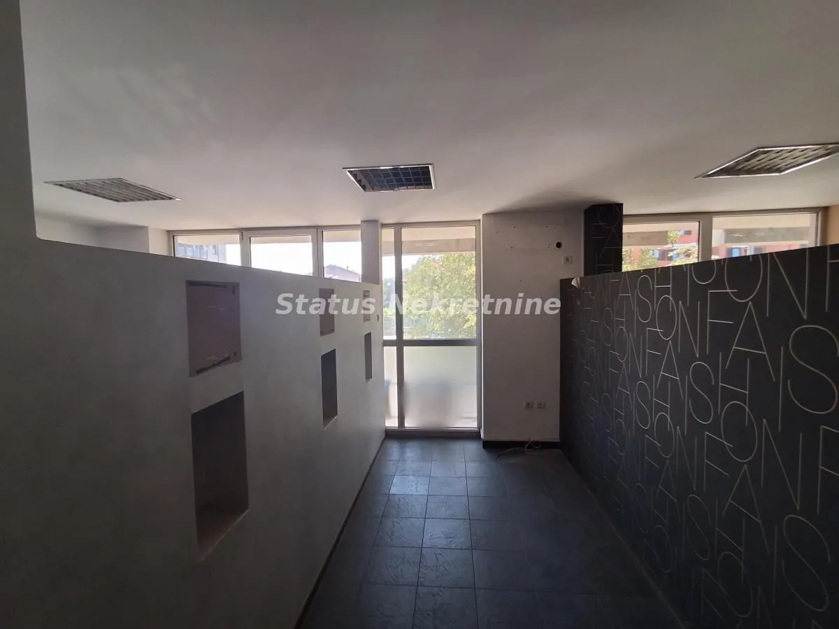 Rent, office space, 75m², Novi Sad, Srbija