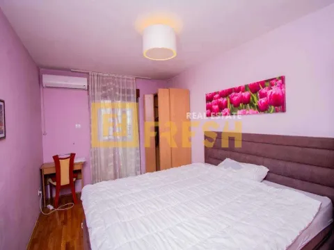 Izdavanje, dvosoban stan, 100m², Centar, Podgorica - image 9