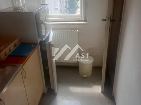 Izdavanje, trosoban stan, 78m², Bulevar Oslobodjenja, Novi Sad Sve Podlokacije - image 4