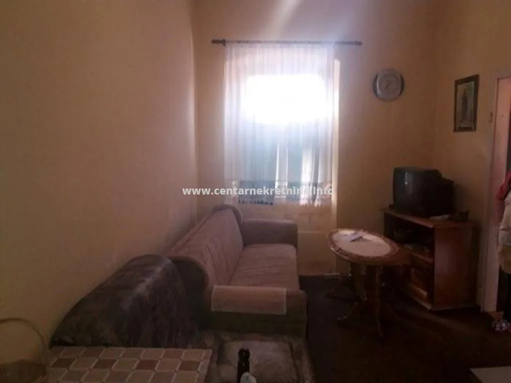 Prodaja, kuća, 48m², Stara Varoš, Podgorica