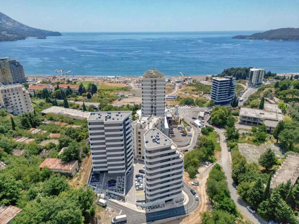 Sale, two bedroom apartment, 80m², Bečići, Budva