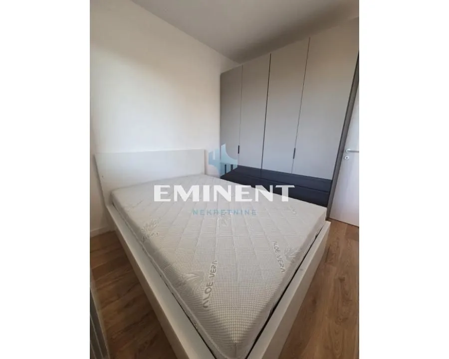 Rent, two bedroom apartment, 40m², Retenzija, Beograd