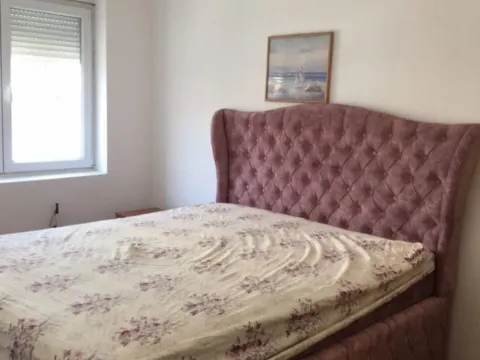 Izdavanje, dvosoban stan, 75m², City Kvart, Podgorica