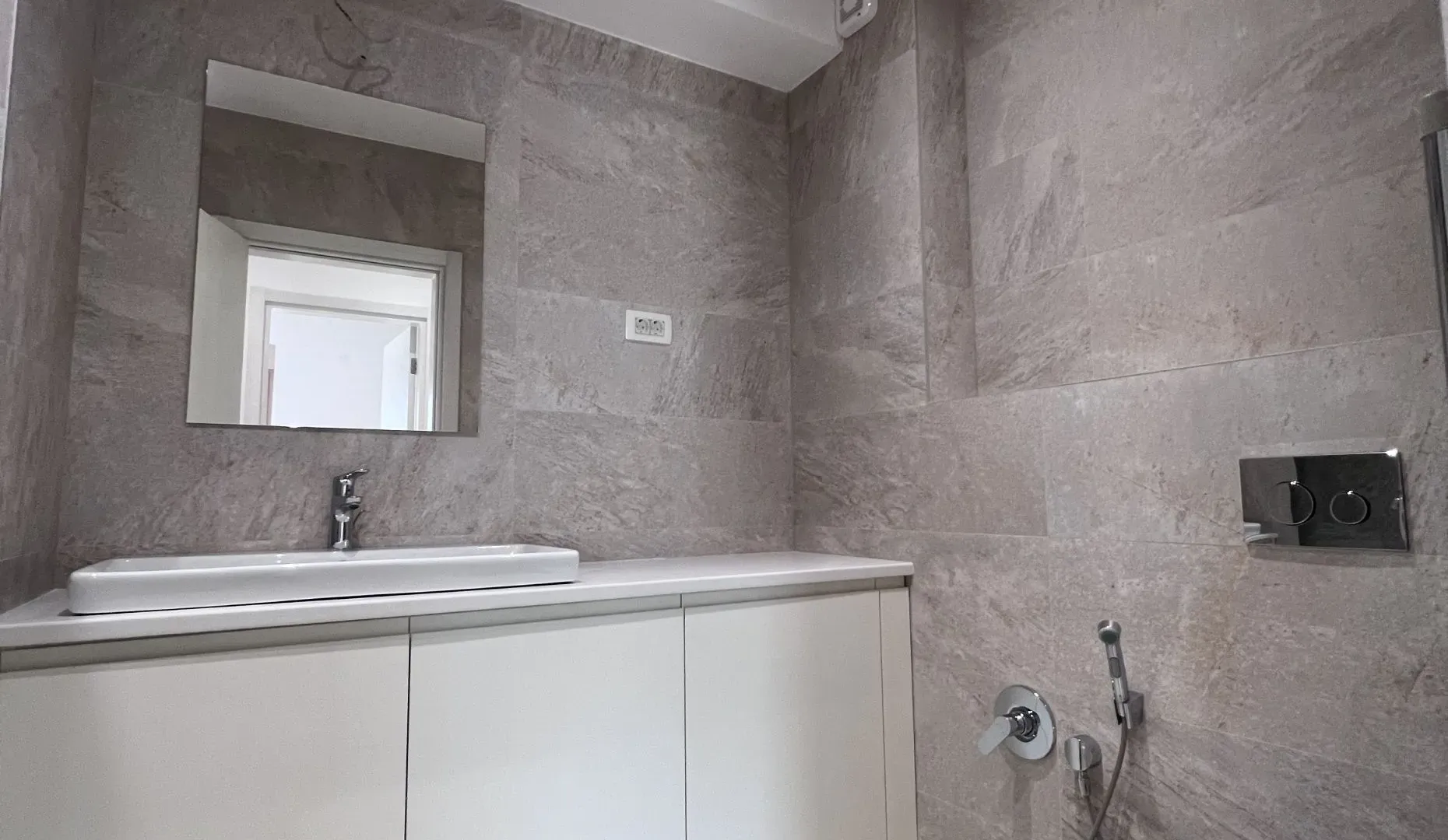 Sale, five bedroom apartment, 198m², Kotor, Crna Gora