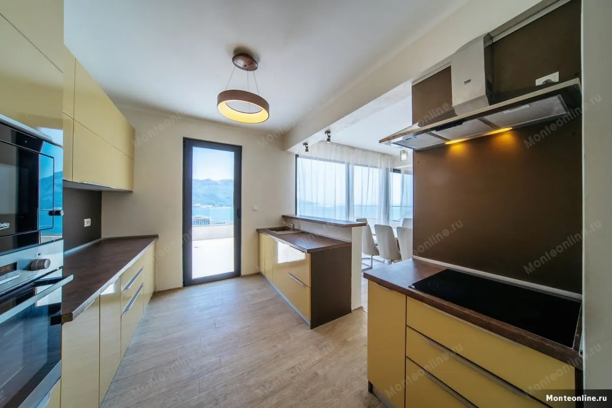 Sale, three bedroom apartment, 233m², Budva, Crna Gora