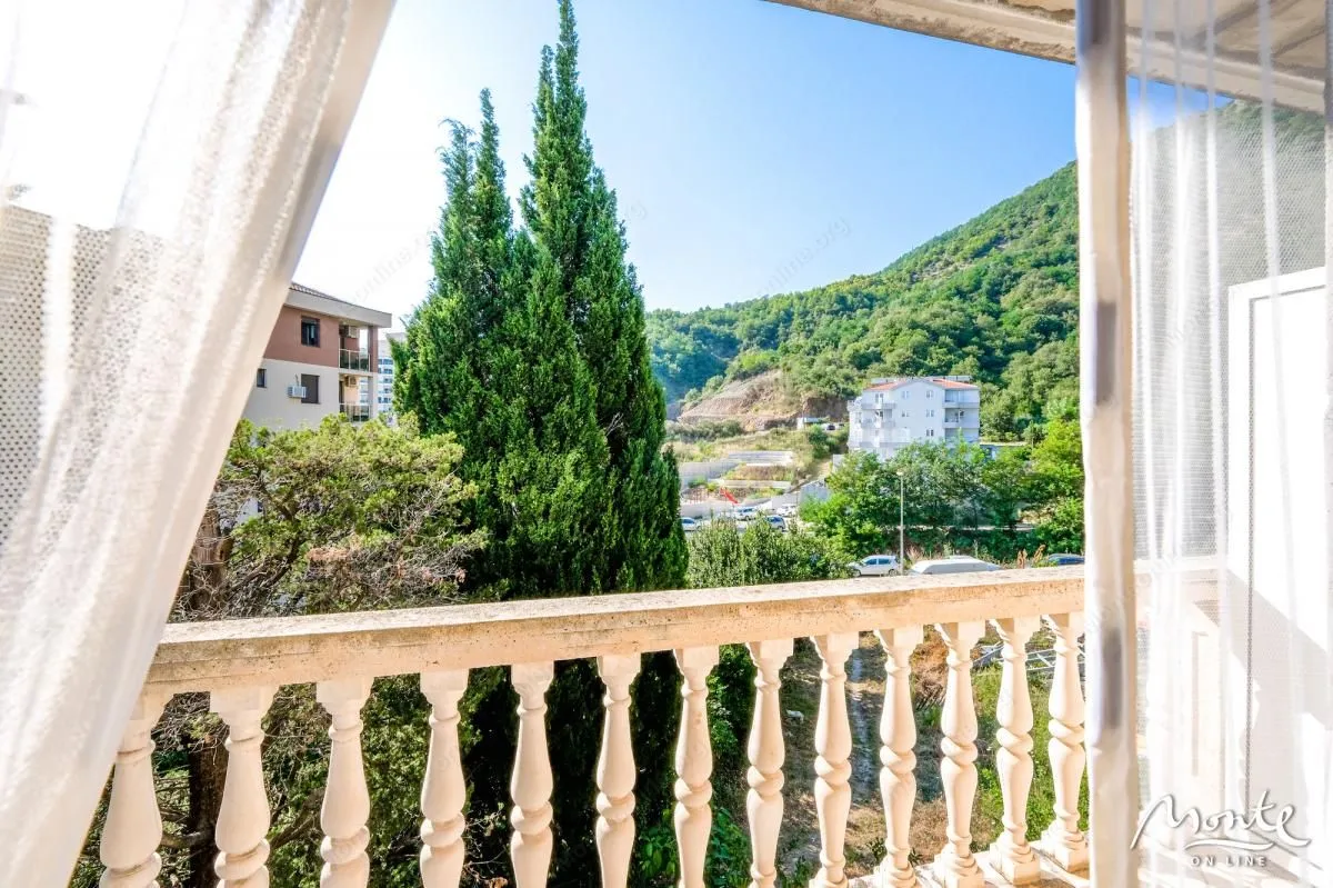 Sale, house, 195m², Bečići, Budva