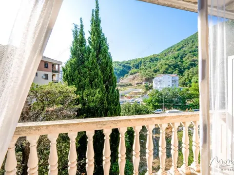 Sale, house, 195m², Bečići, Budva - image 13