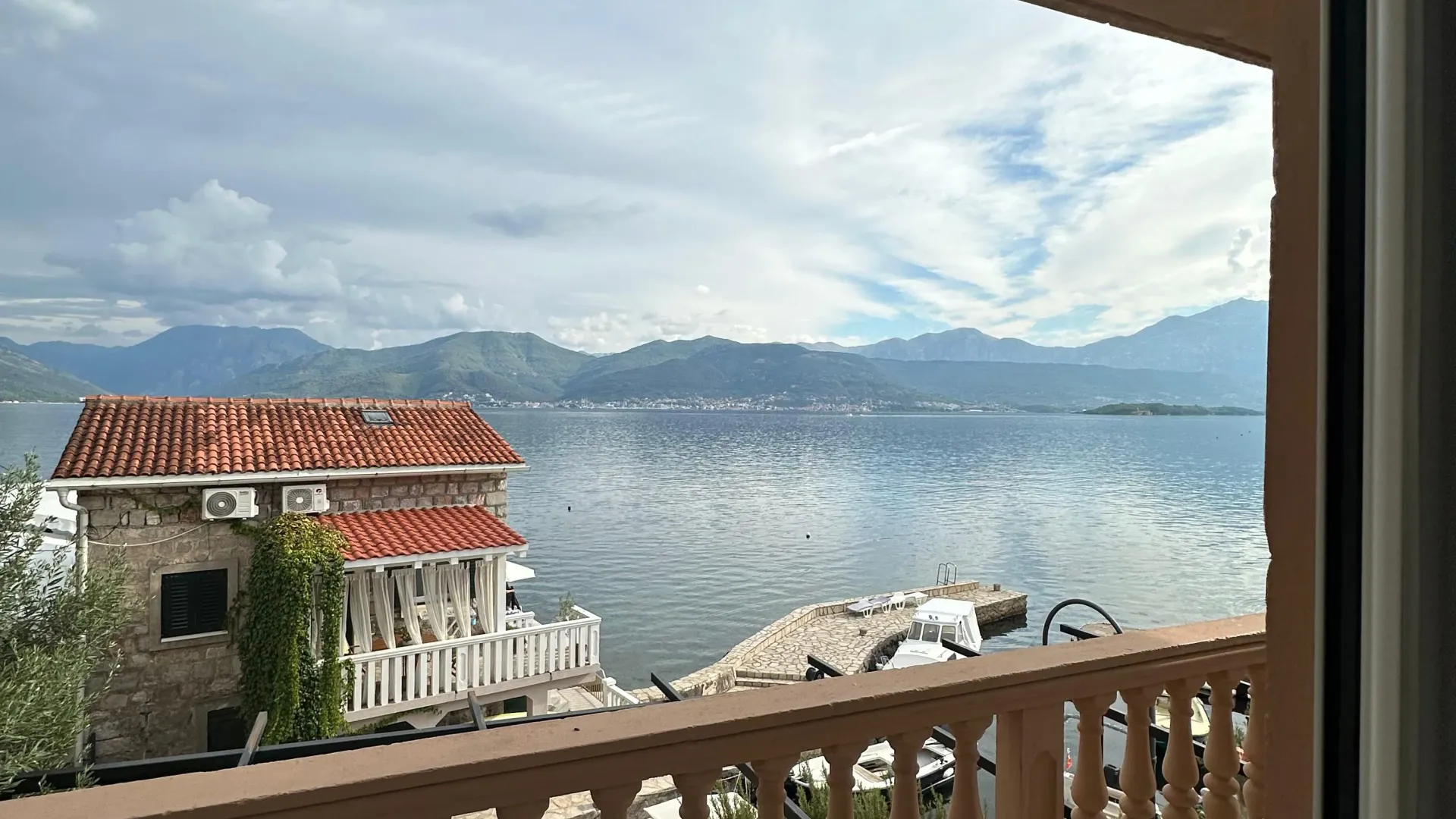Prodaja, kuća, 180m², Krašići, Tivat
