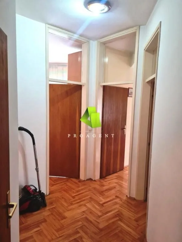 Prodaja, kuća, 400m², Pantelej, Niš