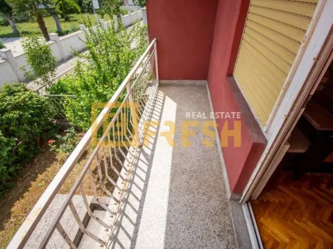 Prodaja, kuća, 214m², Tološi, Podgorica - image 12