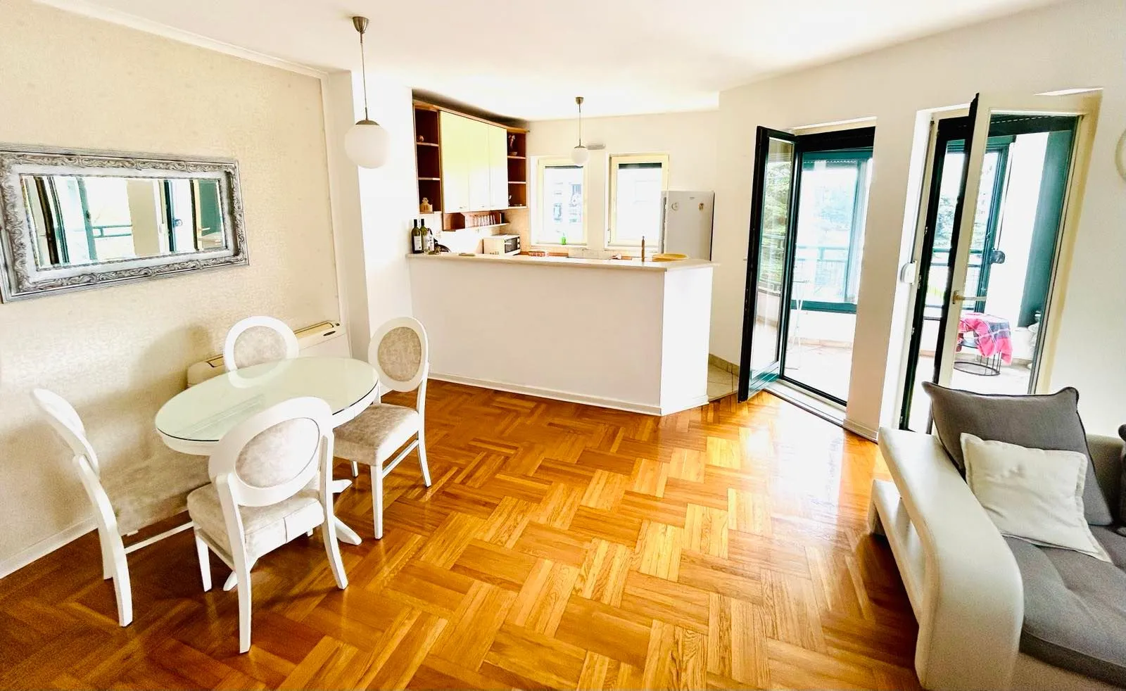Izdavanje, jednosoban stan, 56m², Momišići, Podgorica