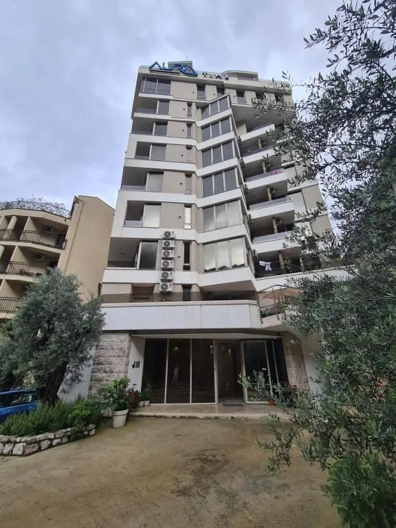 Sale, two bedroom apartment, 64m², Rafailovići, Budva