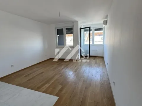 Stan in Bulevar Oslobodjenja