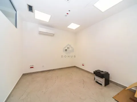 Rent, office space, 120m², Centar, Podgorica - image 3