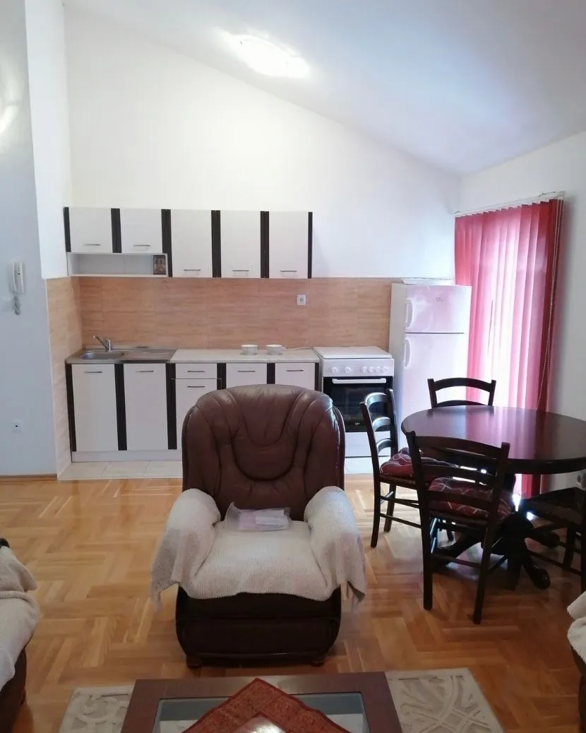 Rent, one bedroom apartment, 53m², Lazi, Budva