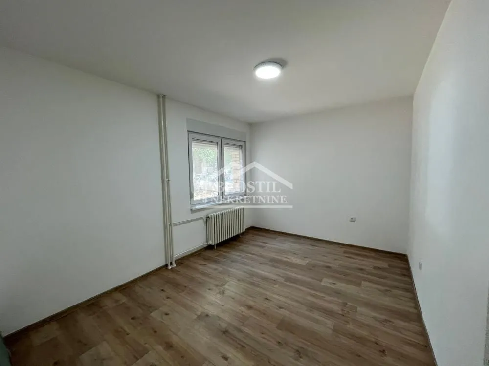 Prodaja, dvosoban stan, 56m², Papazovac, Smederevo