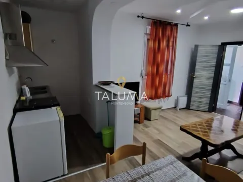 Izdavanje, jednosoban stan, 40m², Momišići, Podgorica - image 5