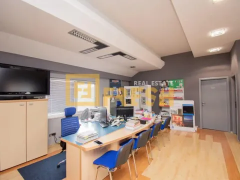 Izdavanje, poslovni prostor, 250m², Gornja Gorica, Podgorica - image 6