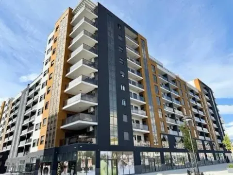 Izdavanje, jednosoban stan, 45m², Stari Aerodrom, Podgorica - image 1