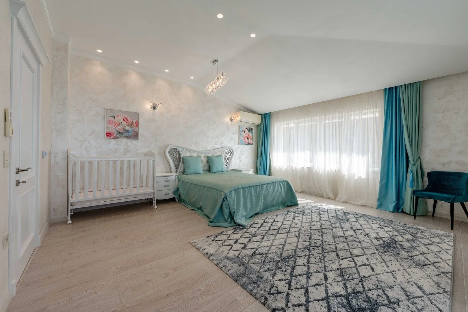 Sale, house, 410m², Blizikuće, Budva