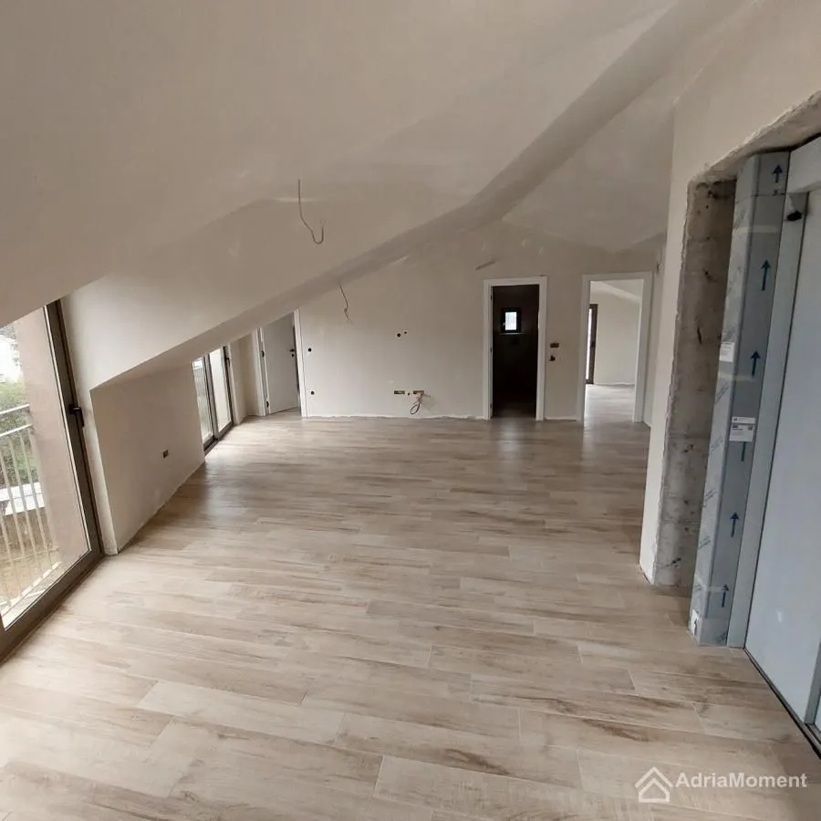 Prodaja, dvosoban stan, 90m², Marići, Tivat