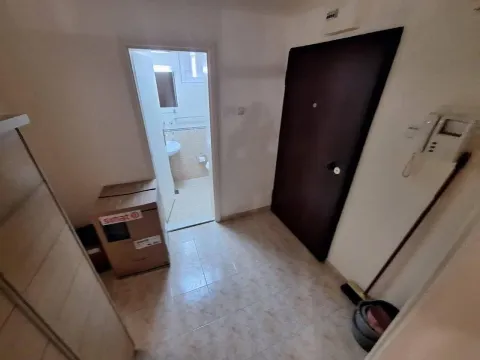 Rent, three bedroom apartment, 82m², Gospoština, Budva - image 5