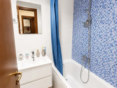 Izdavanje, jednosoban stan, 50m², City Kvart, Podgorica - image 8