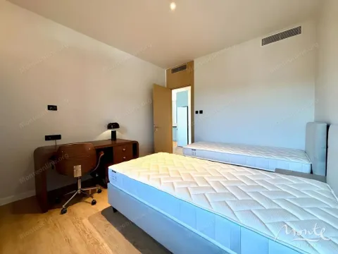 Prodaja, trosoban stan, 110m², Porto Montenegro, Tivat - image 13