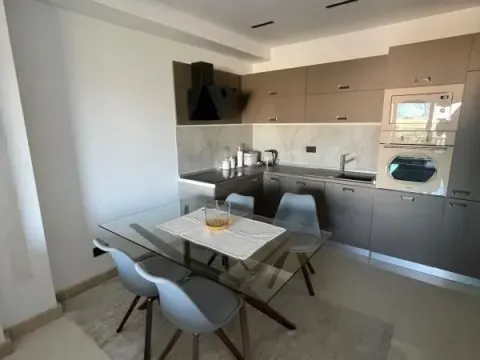 Sale, one bedroom apartment, 69m², Ulcinj, Crna Gora - image 12