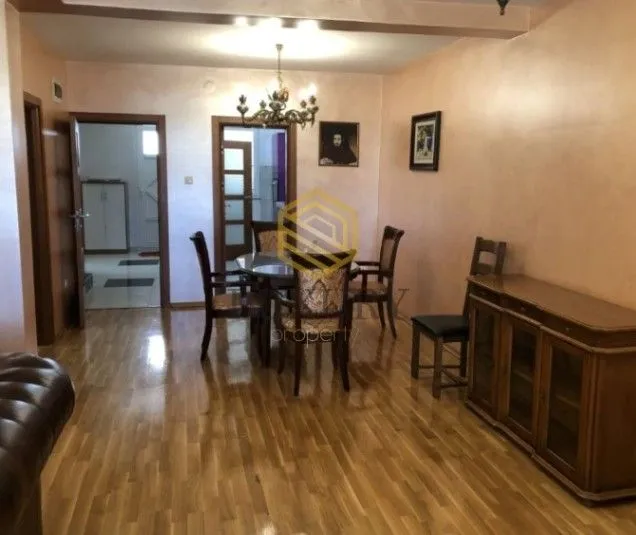 Rent, house, 200m², Konik, Podgorica