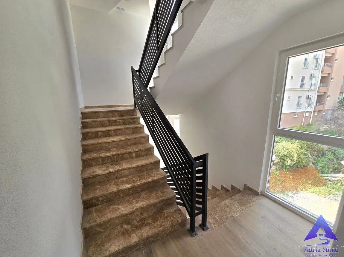 Sale, one bedroom apartment, 43m², Podkošljun, Budva