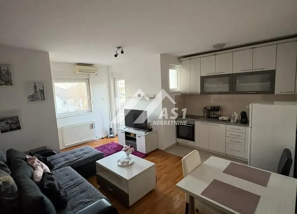 Izdavanje, trosoban stan, 50m², Telep, Novi Sad Sve Podlokacije