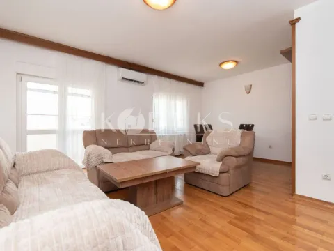 Izdavanje, dvosoban stan, 75m², Stara Varoš, Podgorica - image 26