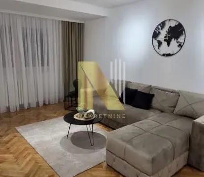 Stan in Bulevar Oslobodjenja