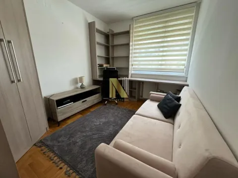 Izdavanje, poslovni prostor, 78m², Centar, Novi Sad - image 5