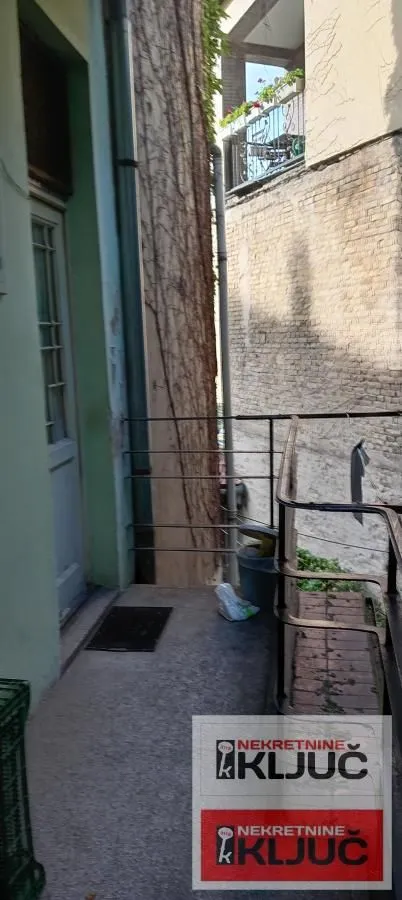 Prodaja, trosoban stan, 102m², Centar, Novi Sad
