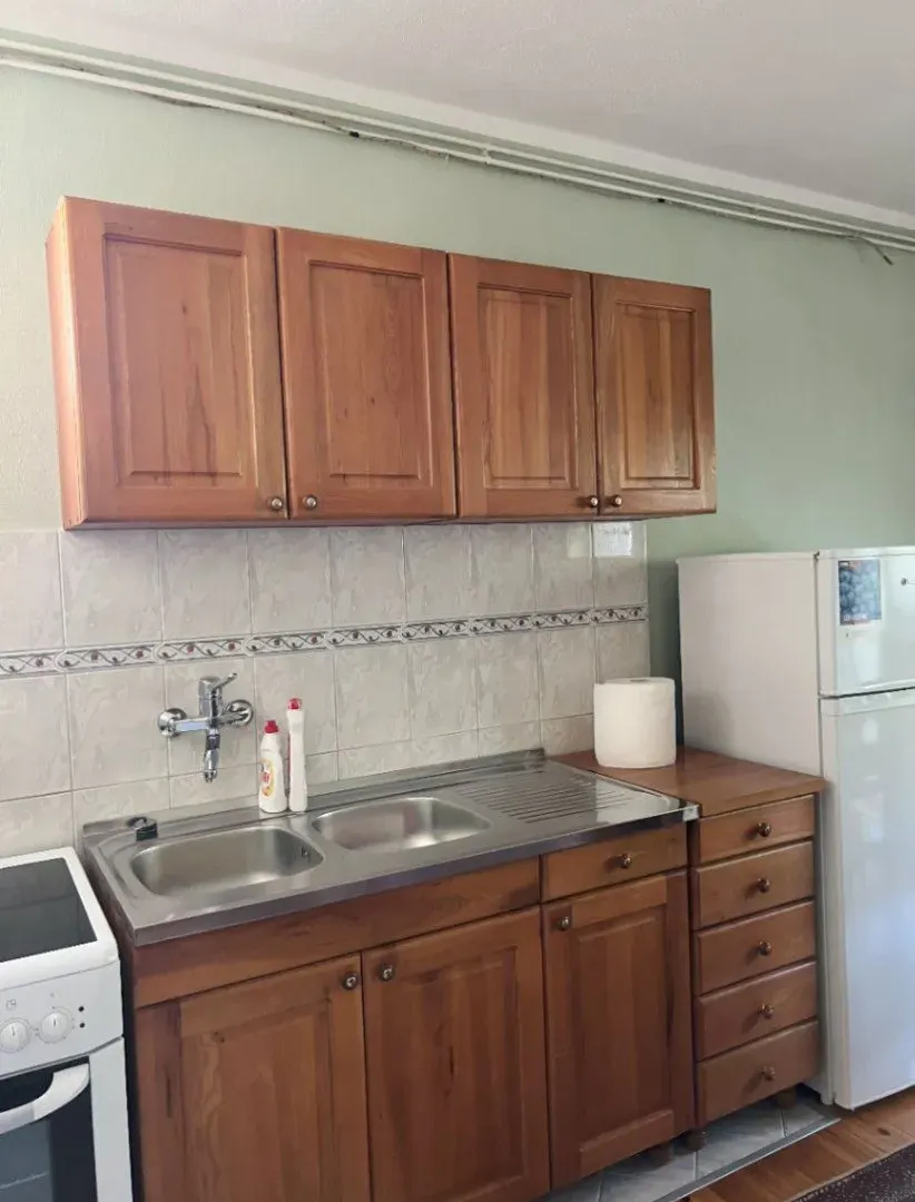 Izdavanje, dvosoban stan, 64m², Plužine, Crna Gora