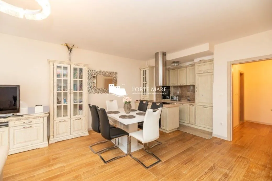 Sale, three bedroom apartment, 123m², Pržno, Budva