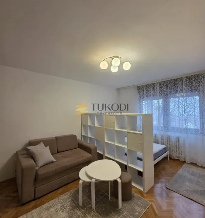 Izdavanje, jednosoban stan, 37m², Čukarica, Beograd