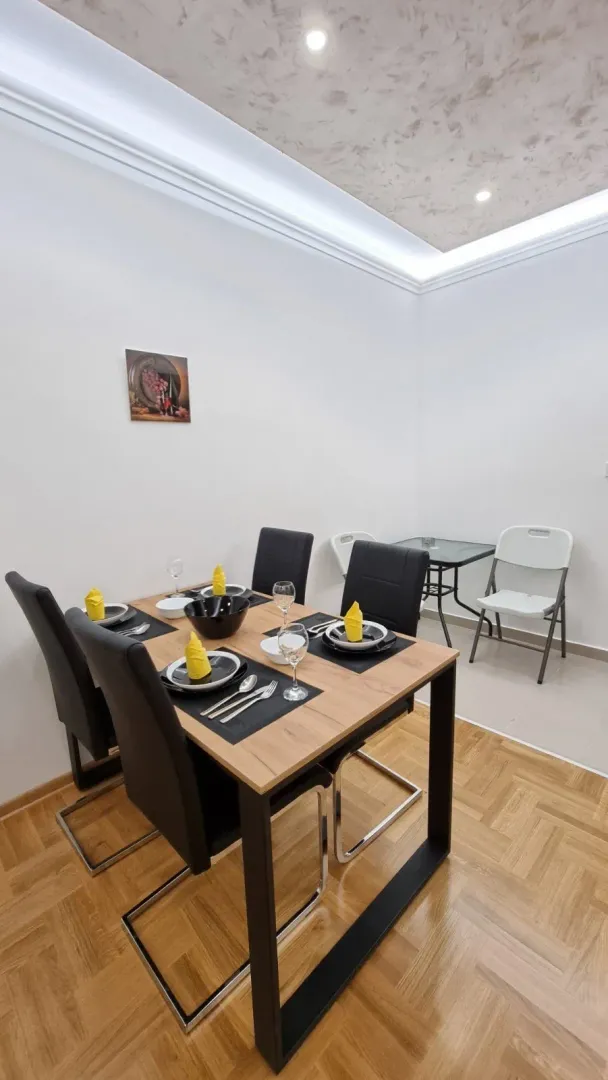 Izdavanje, jednosoban stan, 45m², Budva, Crna Gora